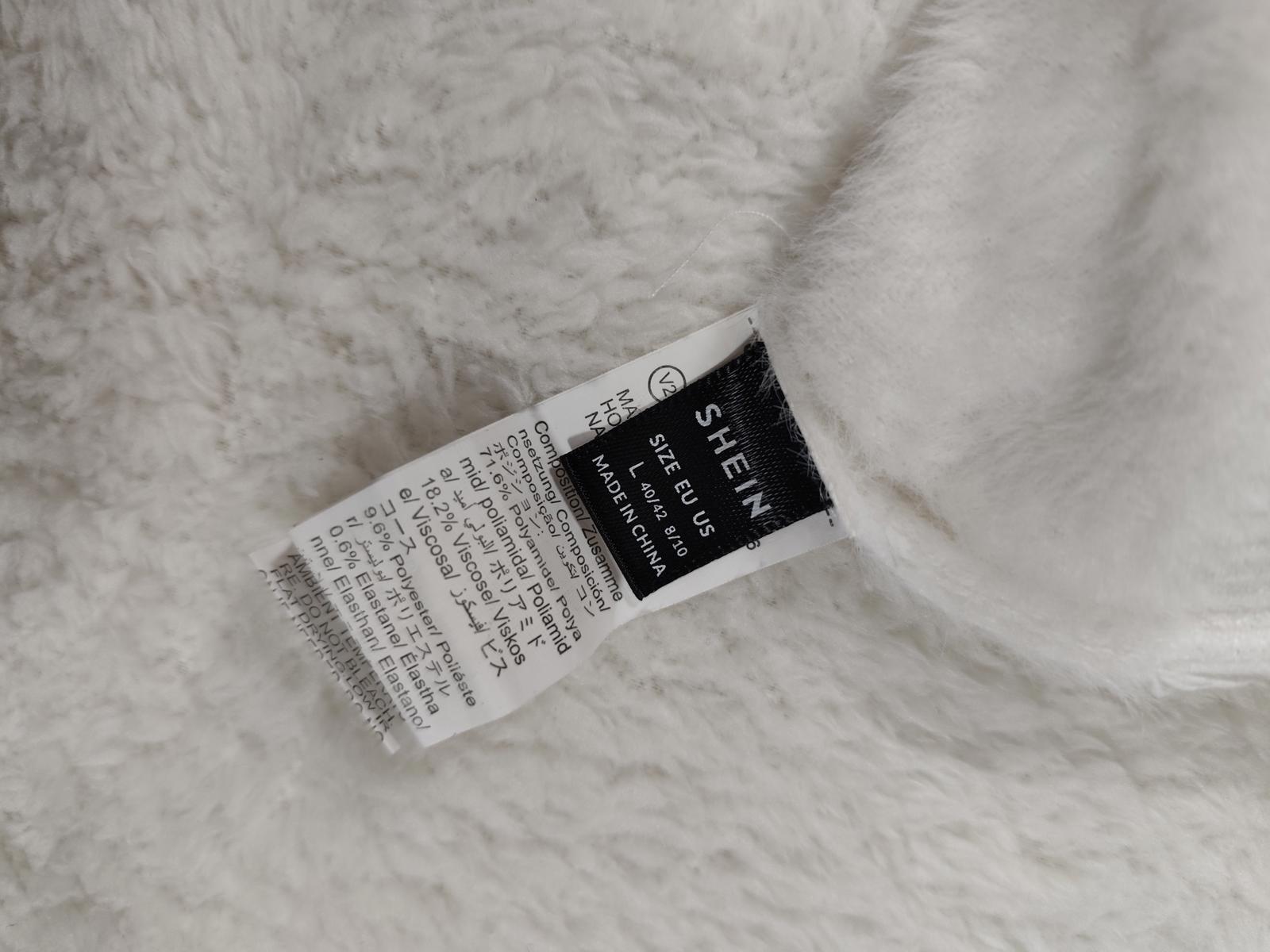 SHEIN White Turtleneck Knit Jumper Size L