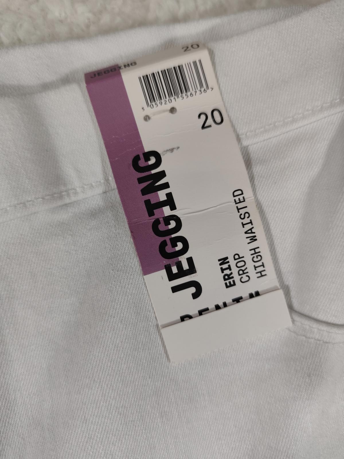 George Erin White Crop High Waisted Jeggings Size 20