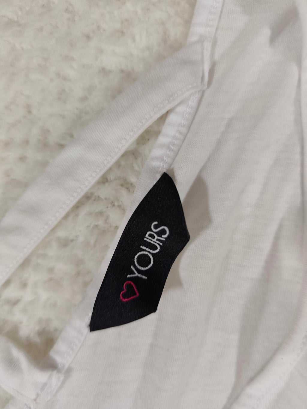 Yours White Lips Print Sleeveless Top UK 22-24