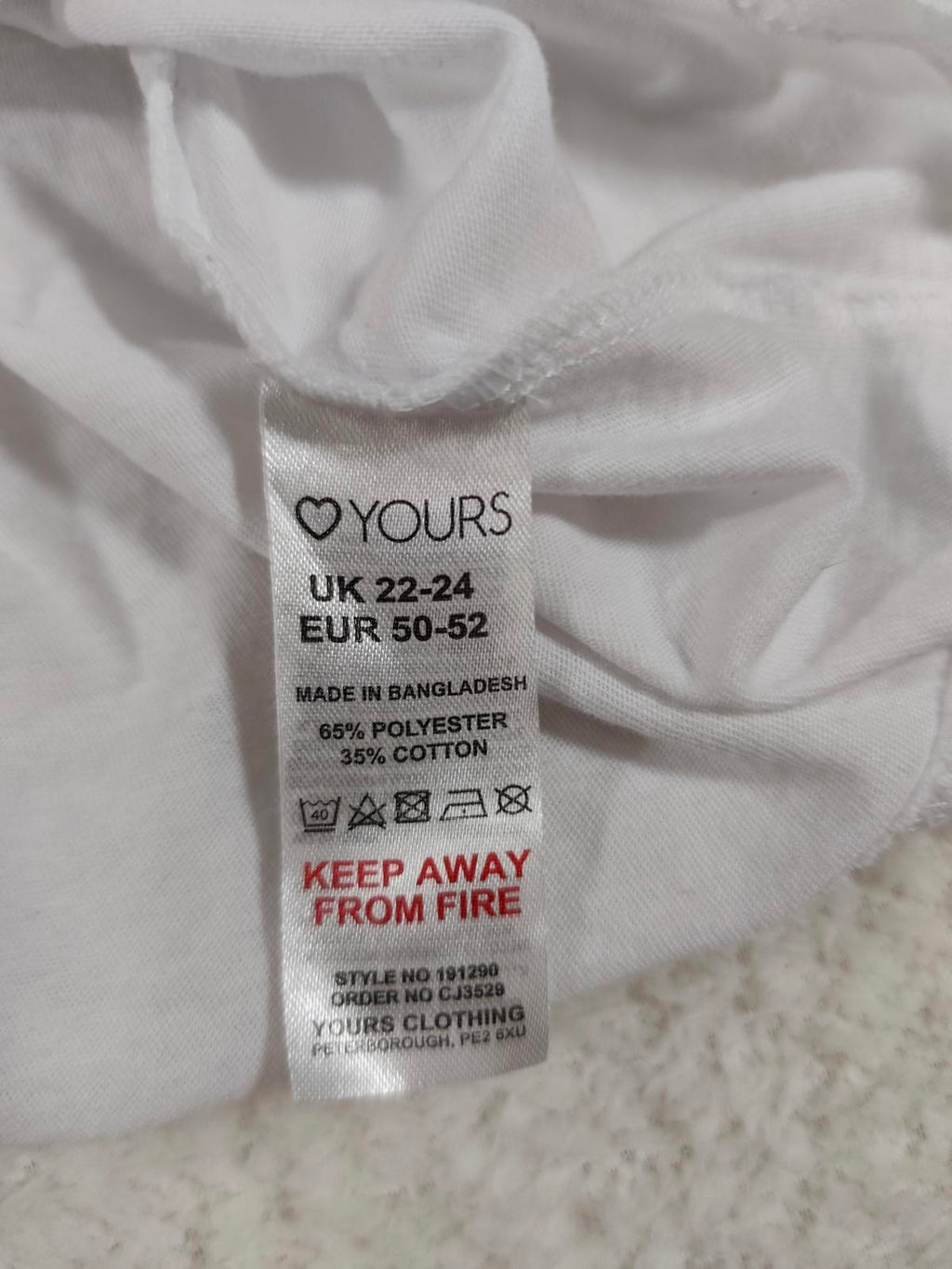 Yours White Lips Print Sleeveless Top UK 22-24